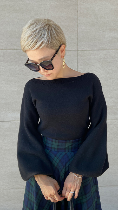 ボートネックボリュームスリーブニット