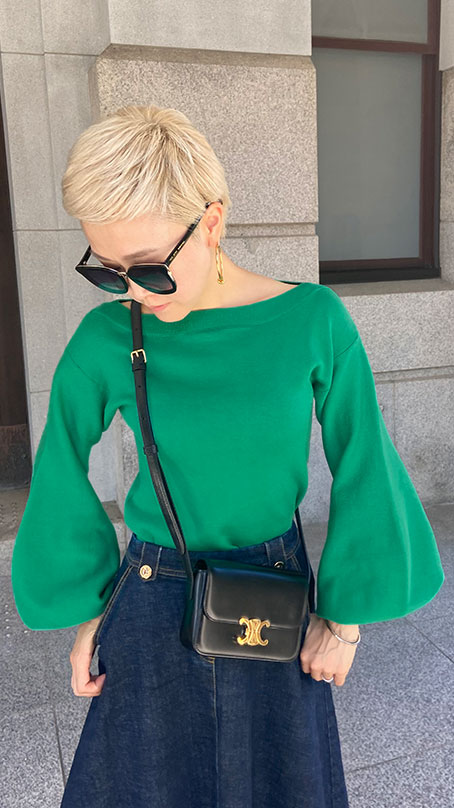 ボートネックボリュームスリーブニット