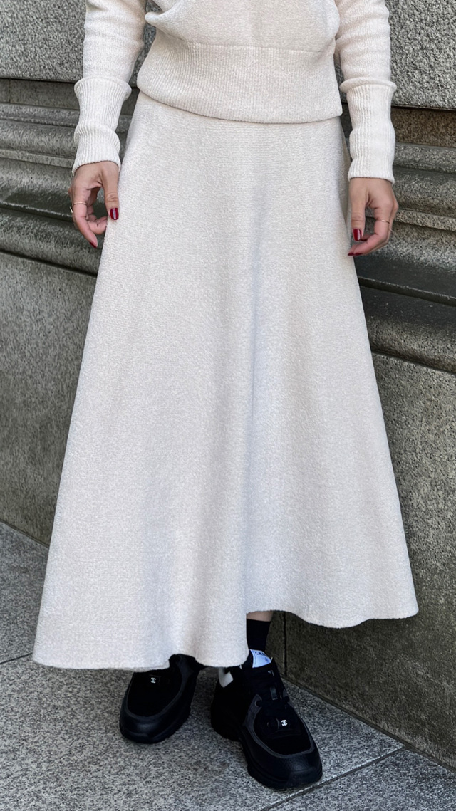 もちふわとろけるニットスカート｜JENNE(ジェンヌ)公式通販：パリ