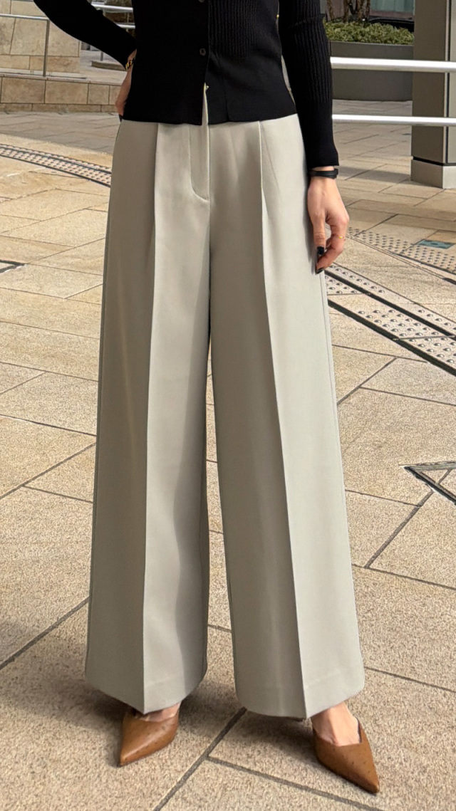 ワイド美脚パンツ（接触冷感・静電帯電防止）