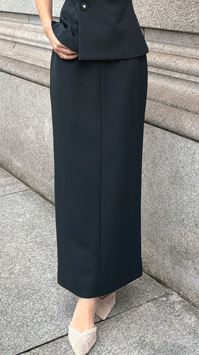 JENNEストレートスカート（防シワ・UVカット機能生地）