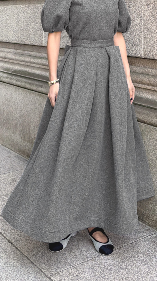 タックダンボールニットスカート