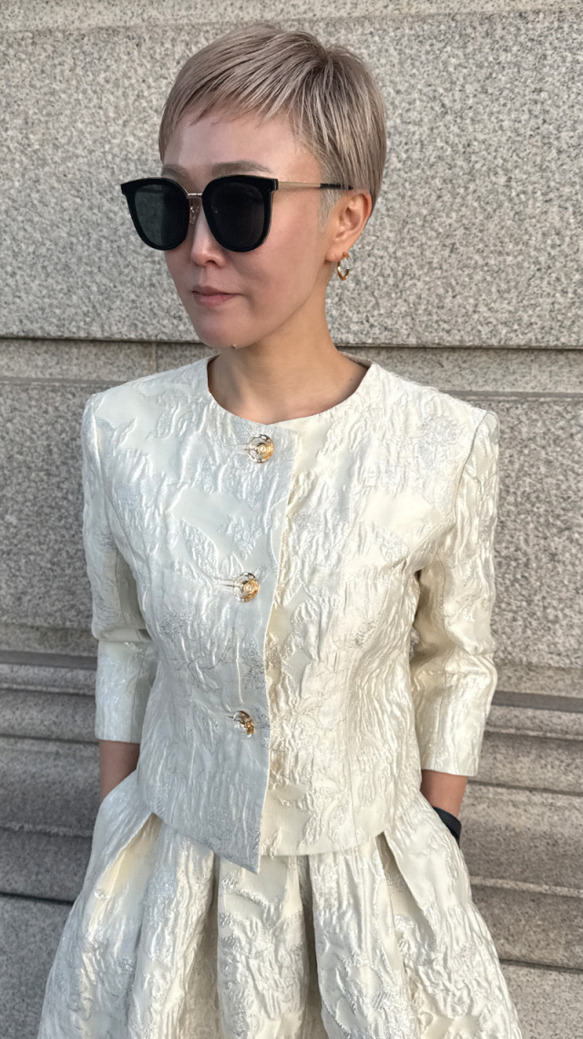 JENNE ベージュ クラシカルジャケット Ｌサイズ JENNE ベージュ クラシカルジャケット Lサイズ クラシカルジャケット