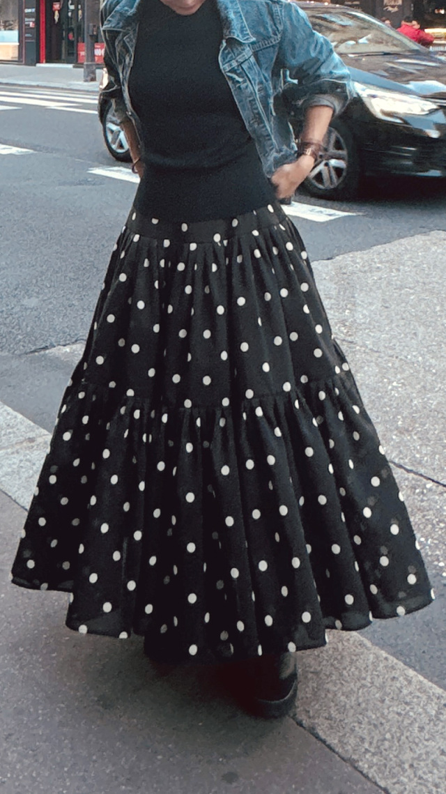 ラグジュアリードットタックスカート（北陸生産生地）